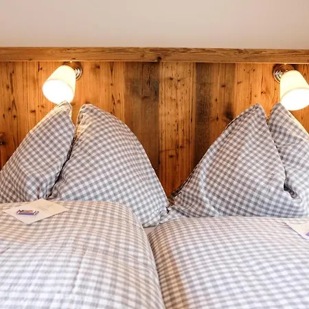 Apartmenthaus Eisenstrasse Apartment